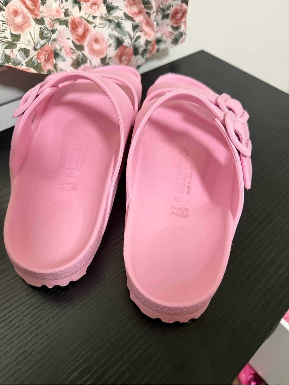 Pink Arizona Birkenstock’s - Picture 2 of 5